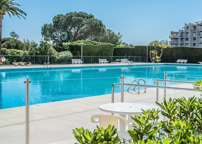 Cannes Marina Appart Hotel Mandelieu